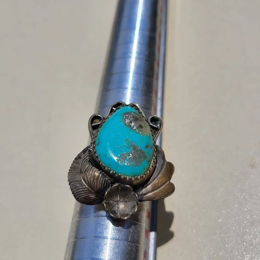 Vintage Genuine Turquoise Ring Size 7.75 Blue Leaf Flower Southwestern